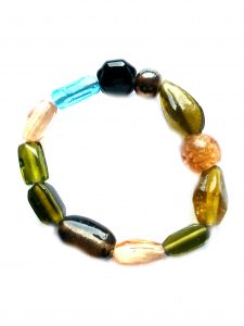 Armband aus Glasperlenmix