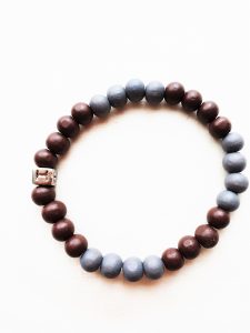 Herrenarmband aus Holzperlen