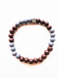 Herrenarmband aus Holzperlen