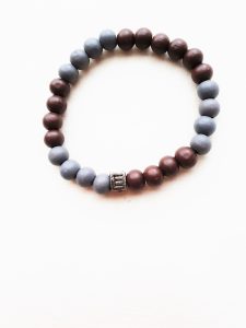 Herrenarmband aus Holzperlen