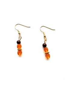 Ohrringe aus Glasschliffperlen